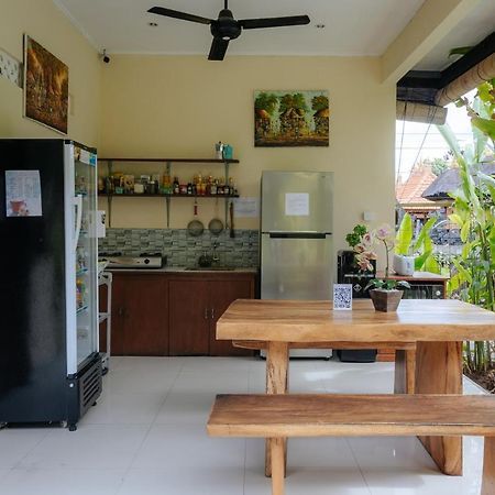 Bubu Canggu Guesthouse ภายนอก รูปภาพ