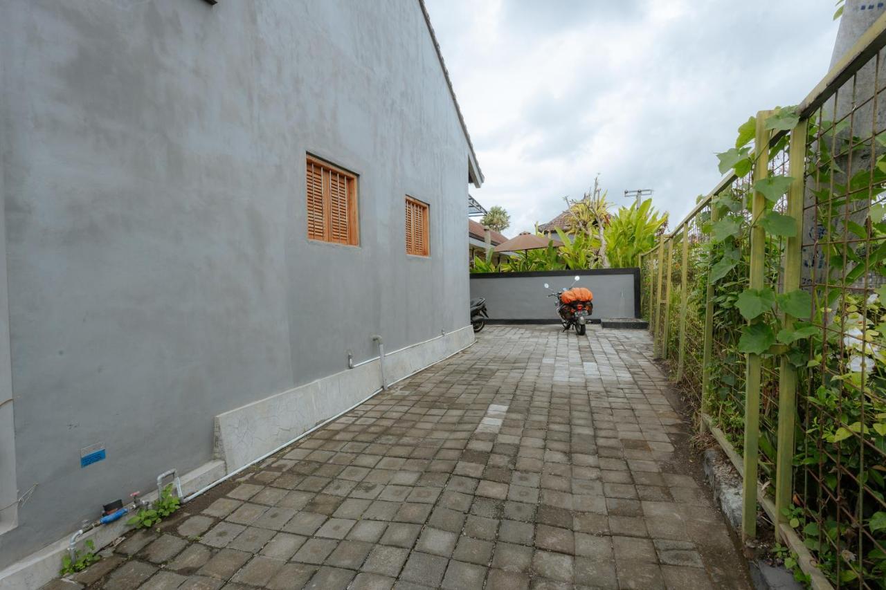 Bubu Canggu Guesthouse ภายนอก รูปภาพ